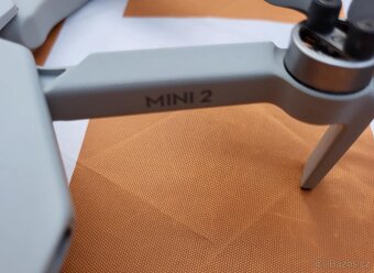 DJI Mini 2 FLY MORE COMBO - 7