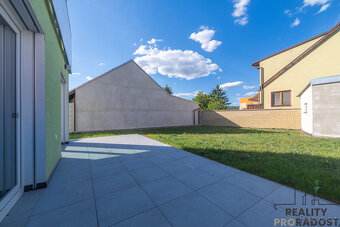 Prodej novostavby bytu 4+kk, 90 m², vlastní zahrada 211 m²,  - 7
