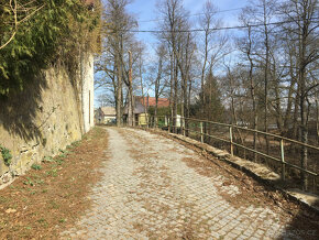 Luxusní bydlení s vlastním 5 m vodopádem - 7