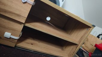 TV stolek - dekor přírodní dřevo - 7