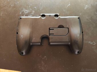 New Nintendo 2DS XL - Pokéball Edition - 7