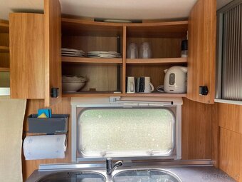 Prodám karavan Bürstner Flipper 460 TS. - 7