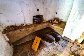 Skalsko, prodej roubenky o zast. pl.  135 m2 na pozemcích 3. - 7