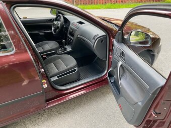 Škoda Octavia TOUR 1.6 75kw 1.majitel - 7