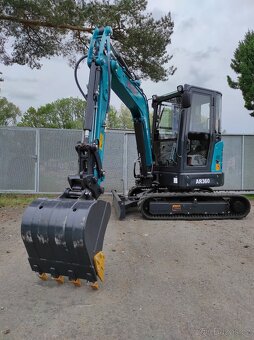 pásové rypadlo, bagr, motor Kubota - 7