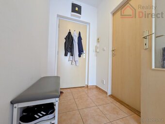 Prodej bytu 1+kk s terasou, garážovým a venkovním stáním – B - 7