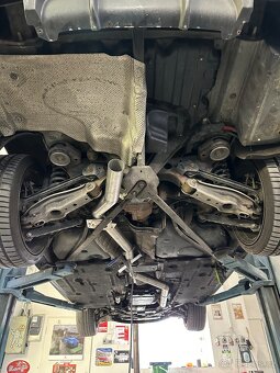 Výfuk e9x 335d 335i - 7