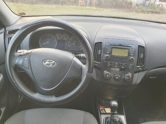 Hyundai I30 CW 1.6crdi COMBI 66KW r.v. 2010 - 7