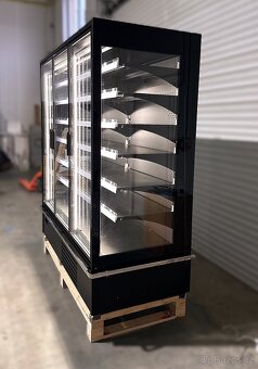 Přístěnná vitrína IM 2m - 7