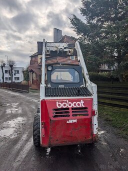 Bobcat 743 smykovy nakladač - 7