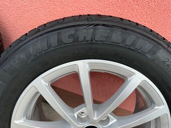 Audi A6 Originál zimní sada 225/60R17 7,5x17 ET36 - 7
