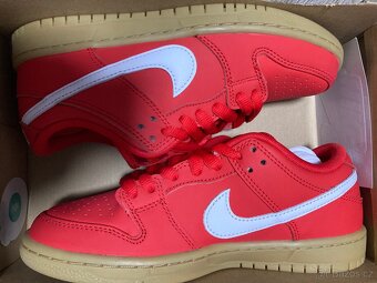 Nike SB Dunk Low Pro University Red - 7