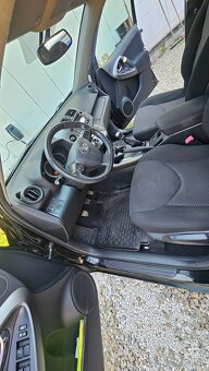 Toyota RAV4 - 7