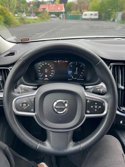 Volvo V60 2019 • odpočet DPH • doložitelné 200t.km. - 7