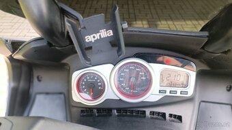 Aprilia SR MAX 125 - 7