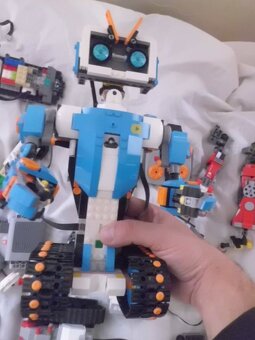 Velké množství LEGO A ROBOTI - MINDSTORMS / EV3 - LEGO BOOST - 7