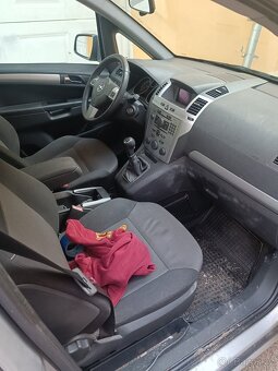Opel Zafira 2010 - 7