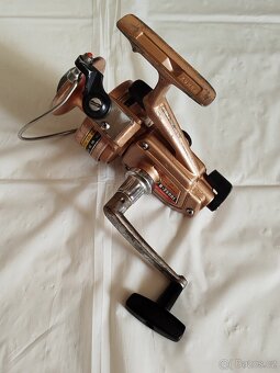 RYBÁŘSKÝ NAVIJÁK DAIWA B-250RL - 7