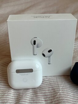 Apple AirPods generace 3 - 7