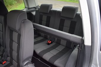 Volkswagen Touran 1,9 TDi UNITED 7MÍST,PR.SERVIS - 7