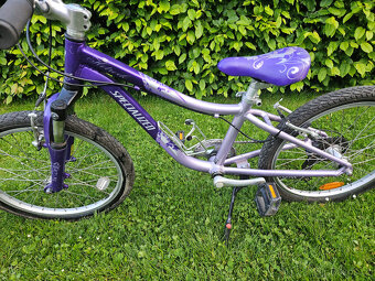 20" dětské dívčí horské hliníkové kolo SPECIALIZED, rám 10 - 7