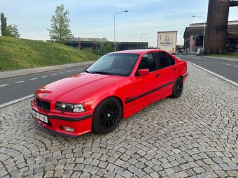 BMW E36 318is - 7