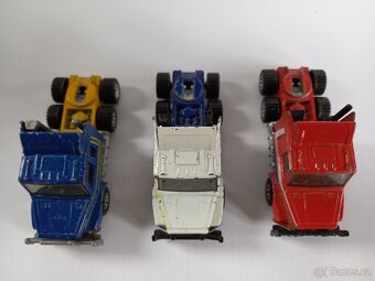 MATCHBOX CONVOY - SCANIA T142 - POZRI DETAILNÉ FOTO - 7