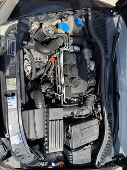Prodám veškeré náhradní díly z vozu Škoda Octavia 2 kombi r. - 7