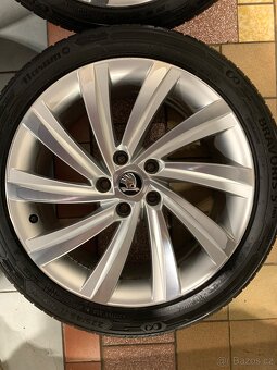 Alu kola Škoda R18 5X112 LETNÍ PNEU 225/45 R18 100% VZORKU - 7