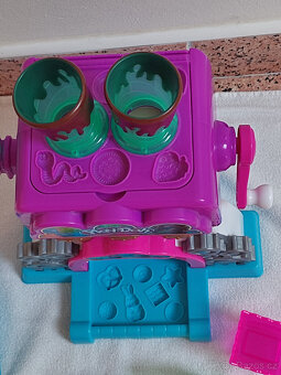 PLAY DOH VELKÁ TOVÁRNA NA ČOKOLÁDU - 7