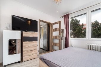 Prodej luxusního bytu 2kk (2+1) po kompletní rekonstrukci, v - 7