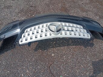 MERCEDES BENZ ML W164 PŘEDNÍ NÁRAZNÍK ČERNÝ KOMPLETNÍ - 7