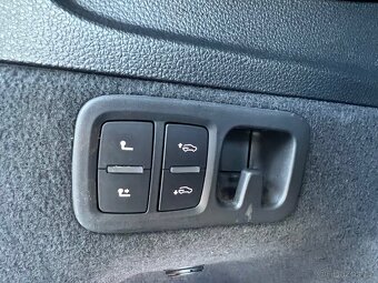 Audi Q7 S-line 3,0TDI 200kW Tiptronic Quattro MATRIX TAŽNÉ - 7