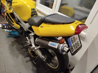 Honda VTR 1000 - 7