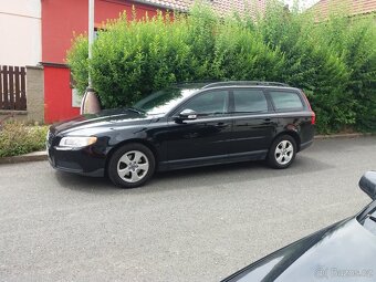 Volvo V70 2.0D 2010, černá metalíza - 7