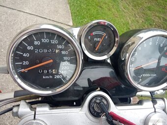 Suzuki GSX 1100 G - 7