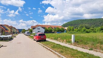 Prodej stavebního pozemku 716 m2 Tišnov - 7