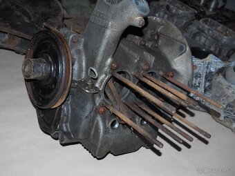 VW Brouk Käfer - motor a další ND - 7