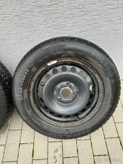 Plechové disky + zimní pneu Barum 195/65/15 - 7