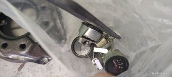 Převodovka UAZ a nějaké díly - 7