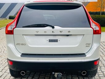 Volvo XC60 2.4D 5VÁLEC 120KW 4x4 MANUÁL NAVI KAMERA TAŽNÉ - 7