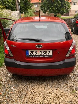 Kia Rio 1.4i - 7