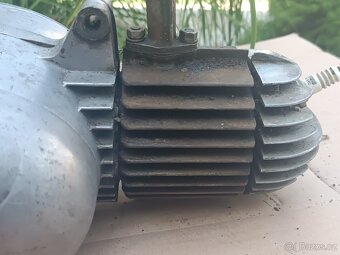 Motor Jawa 50/550 50/555 pařez - 7