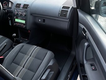 VW Touran 1.6TDi 77kw, r.2013, 2.majitel,serviska, STK - 7