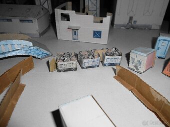 VLÁČKY ho - STAVBY, 5 KOLEJÍ - 7