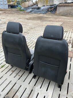 Škoda Octavia 2 RS sedačky - 7