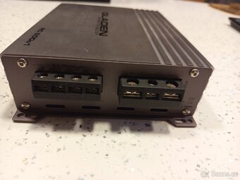 Subwoofer se zesilovačem - 7