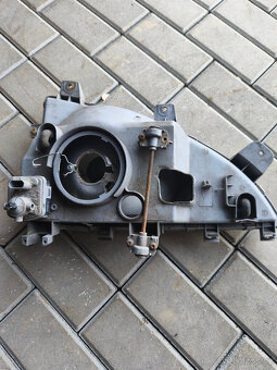Avia d75, d90, d120 - skla dveří, motor na díly, sklo světla - 7