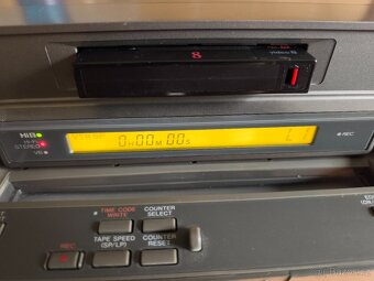 Videorekordér HI8 SONY ev-c2000e, příslušenství,čti popis - 7