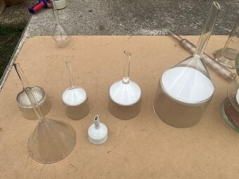 Laboratorní sklo - 7